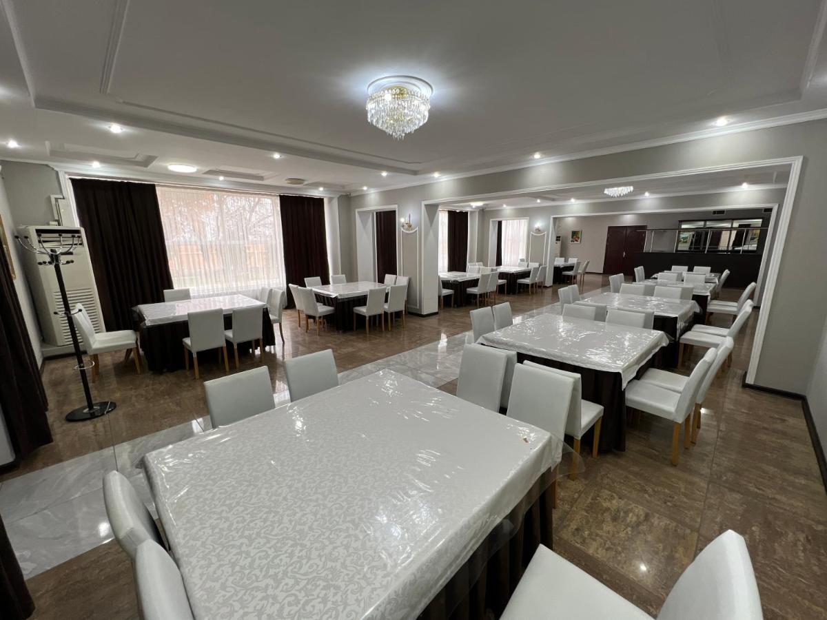 Yassy Hotel, Turkistan Buitenkant foto