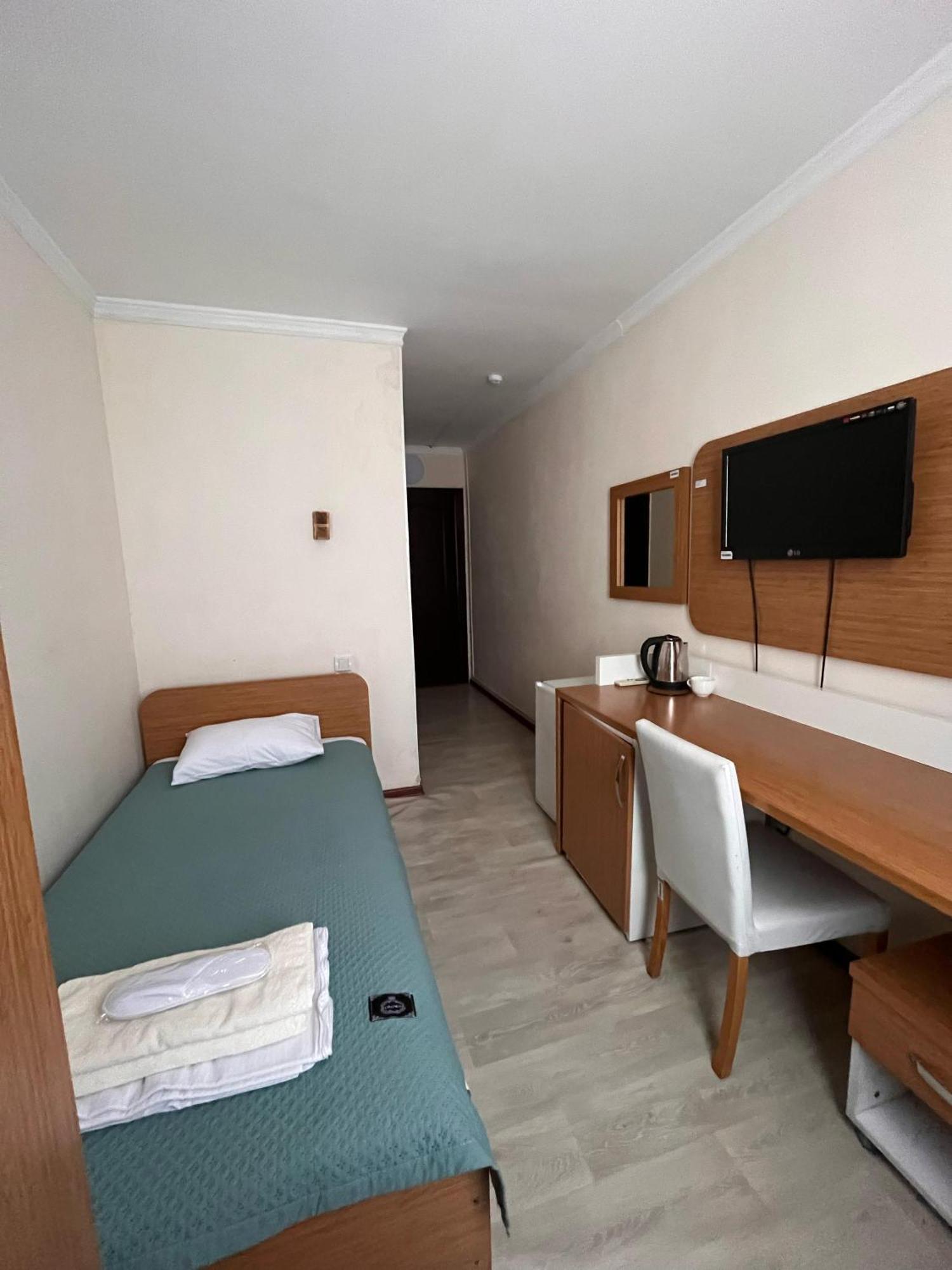 Yassy Hotel, Turkistan Buitenkant foto