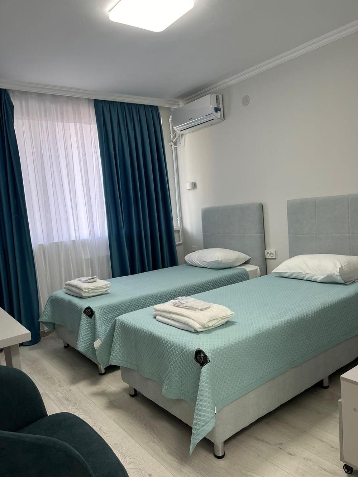 Yassy Hotel, Turkistan Buitenkant foto