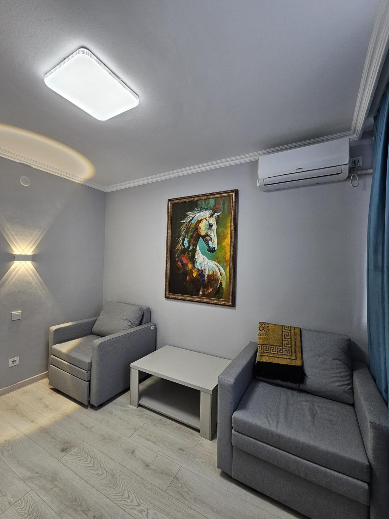 Yassy Hotel, Turkistan Buitenkant foto