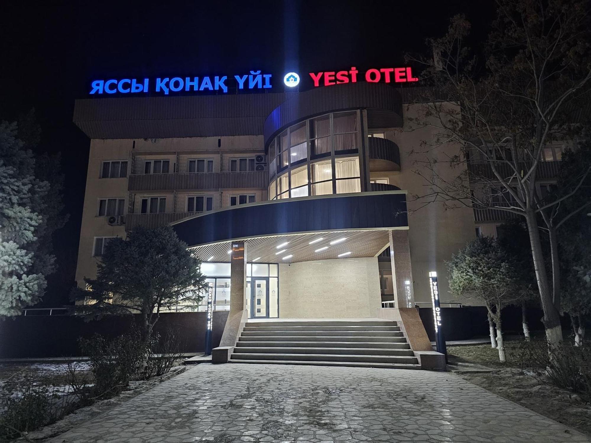 Yassy Hotel, Turkistan Buitenkant foto